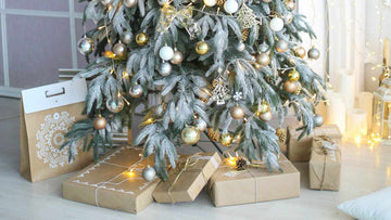 10 Ways to Decorate with Christmas Ornaments