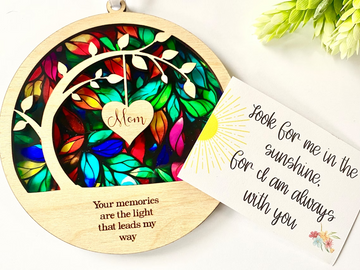Mom Your Memories Are The Light That Leads My Way - Personalized Memorial Suncatcher