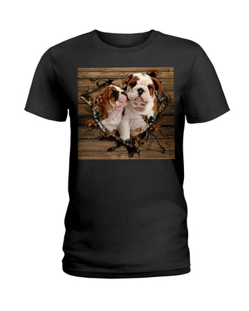 English Bulldog Woody background with heart Black T-Shirt