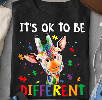 Autism It's ok to be different giraffe - Standard T-shirt